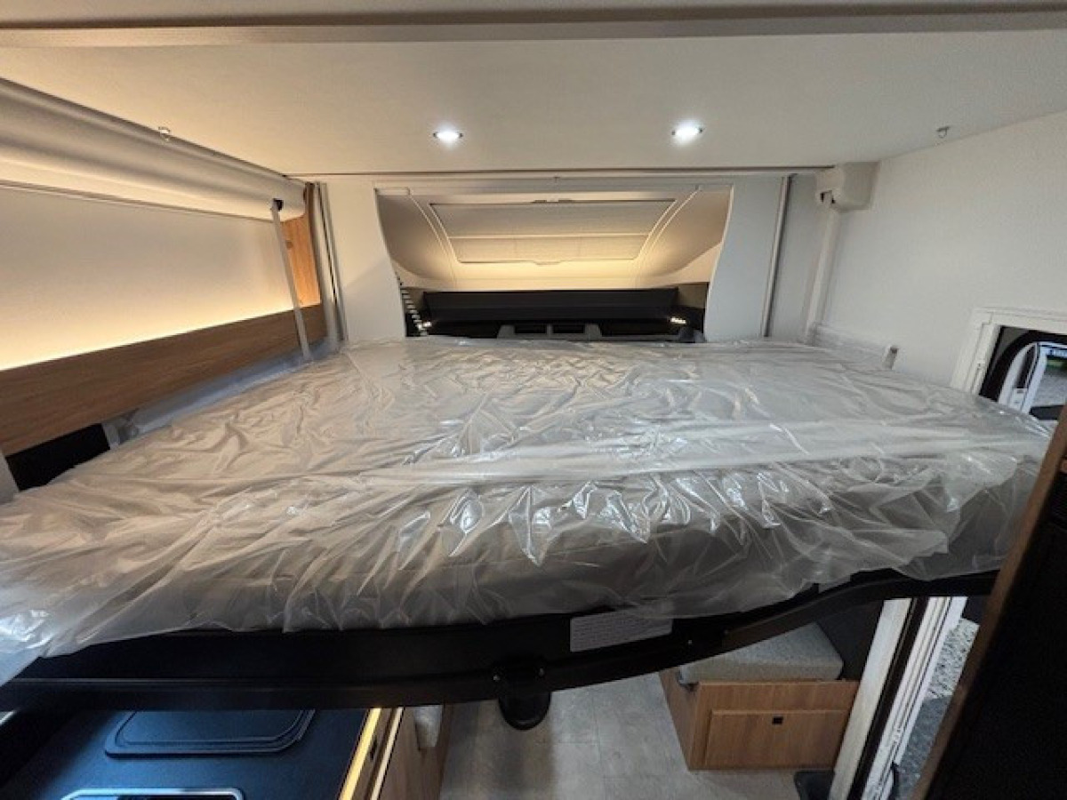 Challenger 337 Graphite Edition - Ford Transit, bild 13 av 14