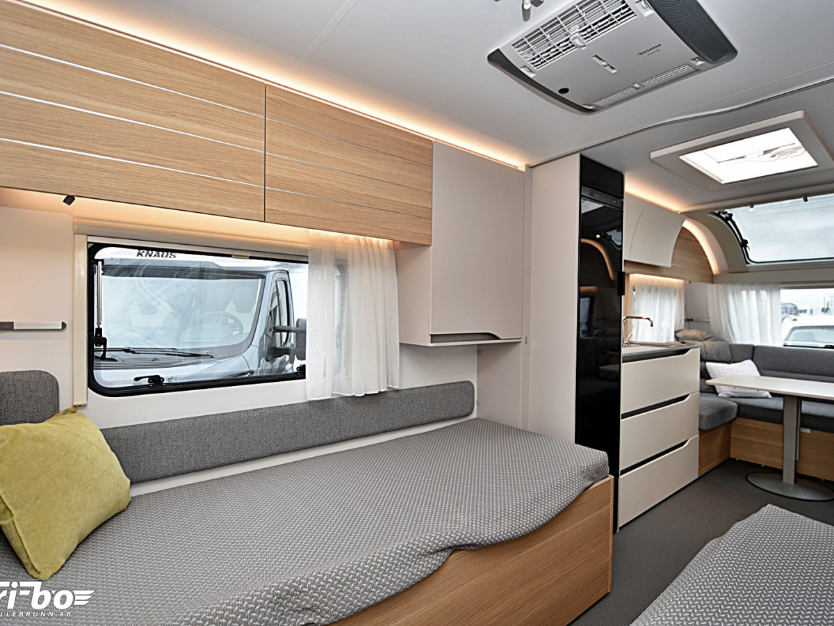 Adria 572 UT Adora, Långbäddar, bild 14 av 25