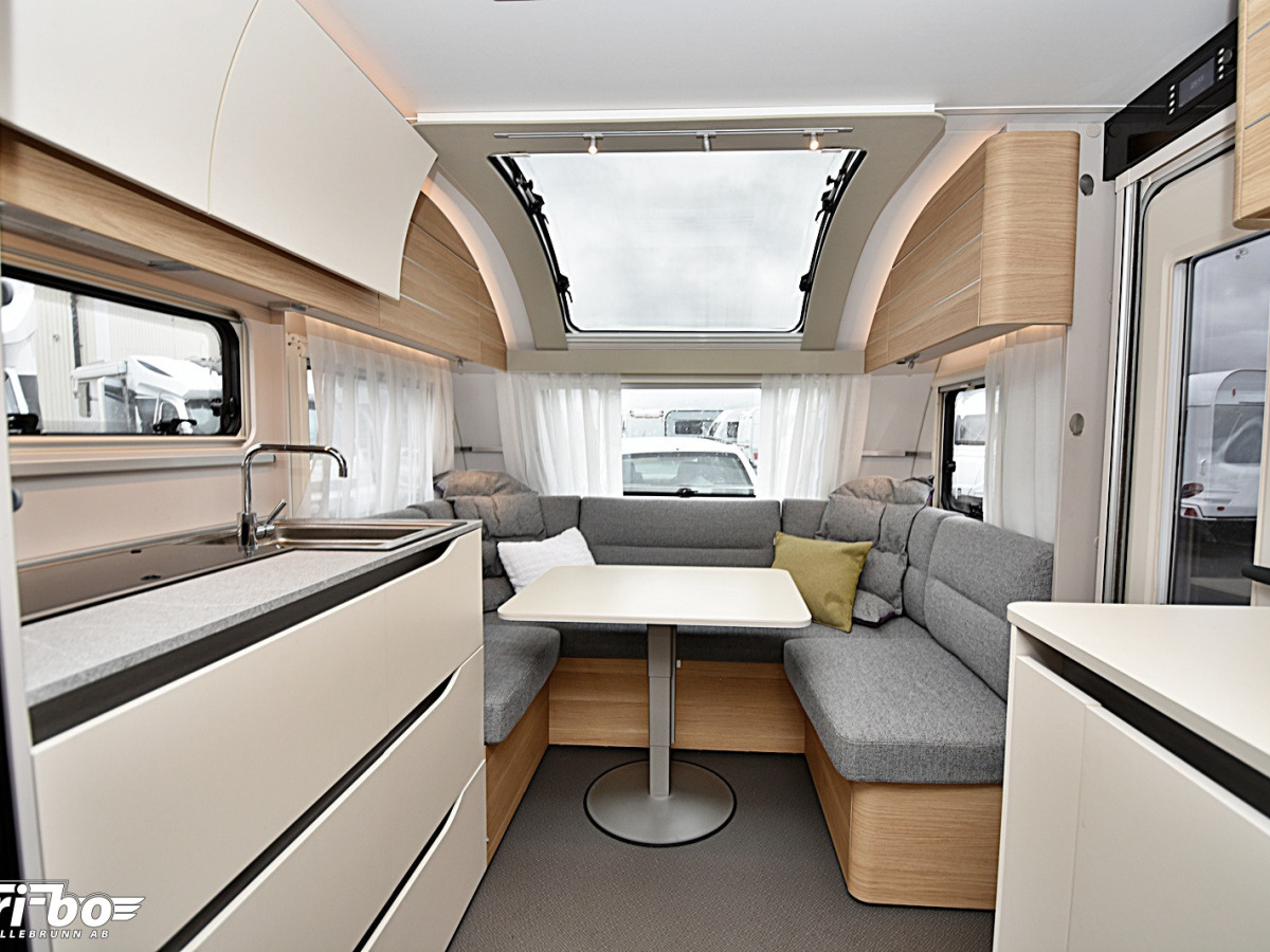 Adria 572 UT Adora, Långbäddar, bild 17 av 25
