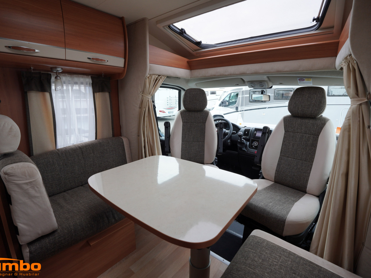Rapido 646, bild 2 av 23