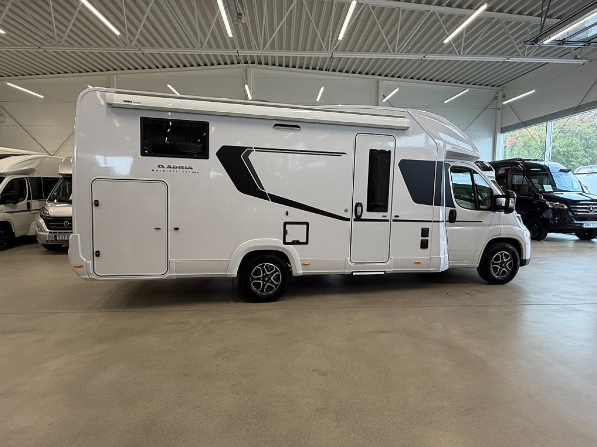 Adria Matrix 670 SL Selekt *Dieselvärmare*Långbädd*Taksäng*, bild 2 av 21
