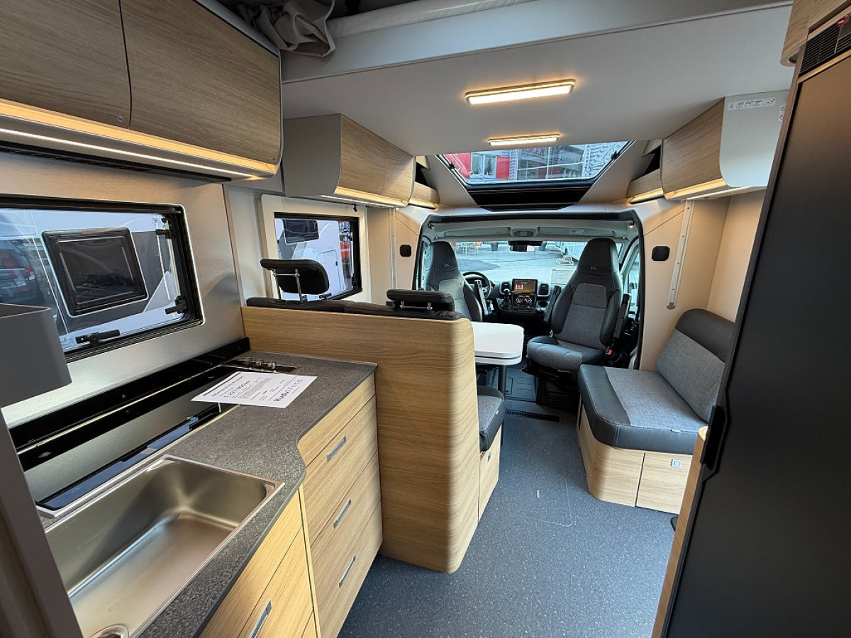 Adria Matrix 670 SL Selekt *Dieselvärmare*Långbädd*Taksäng*, bild 15 av 21