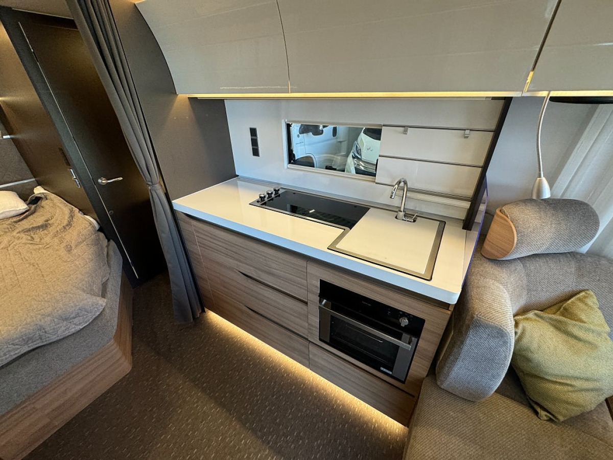 Adria Alpina 583 LP *JUBILEUMSERBJUDANDE*, bild 11 av 16