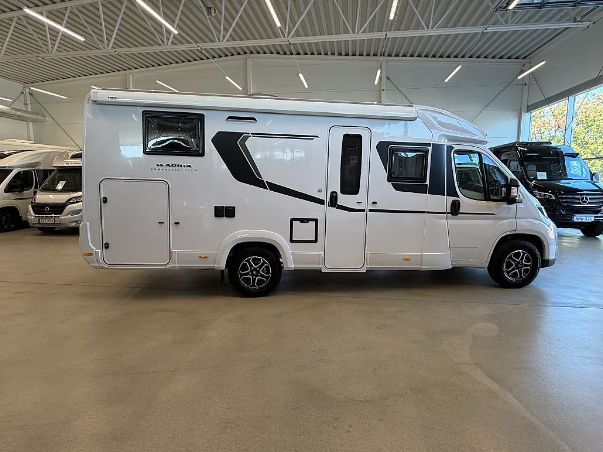 Adria Compact Select DL *Långbädd*Dieselvärmare*, bild 2 av 18