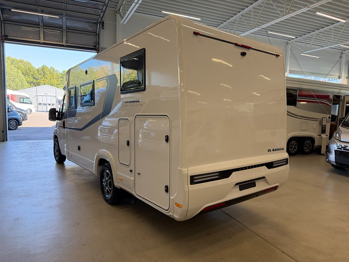Adria Compact Select DL *Långbädd*Dieselvärmare*, bild 4 av 18