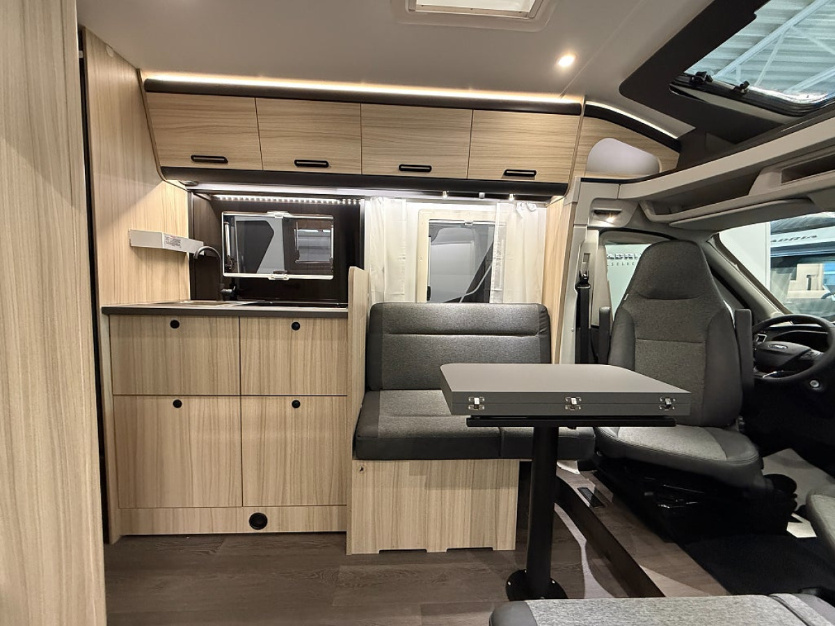 Sun Living C 70 DL *Långbädd*Dieselvärmare*, bild 7 av 19