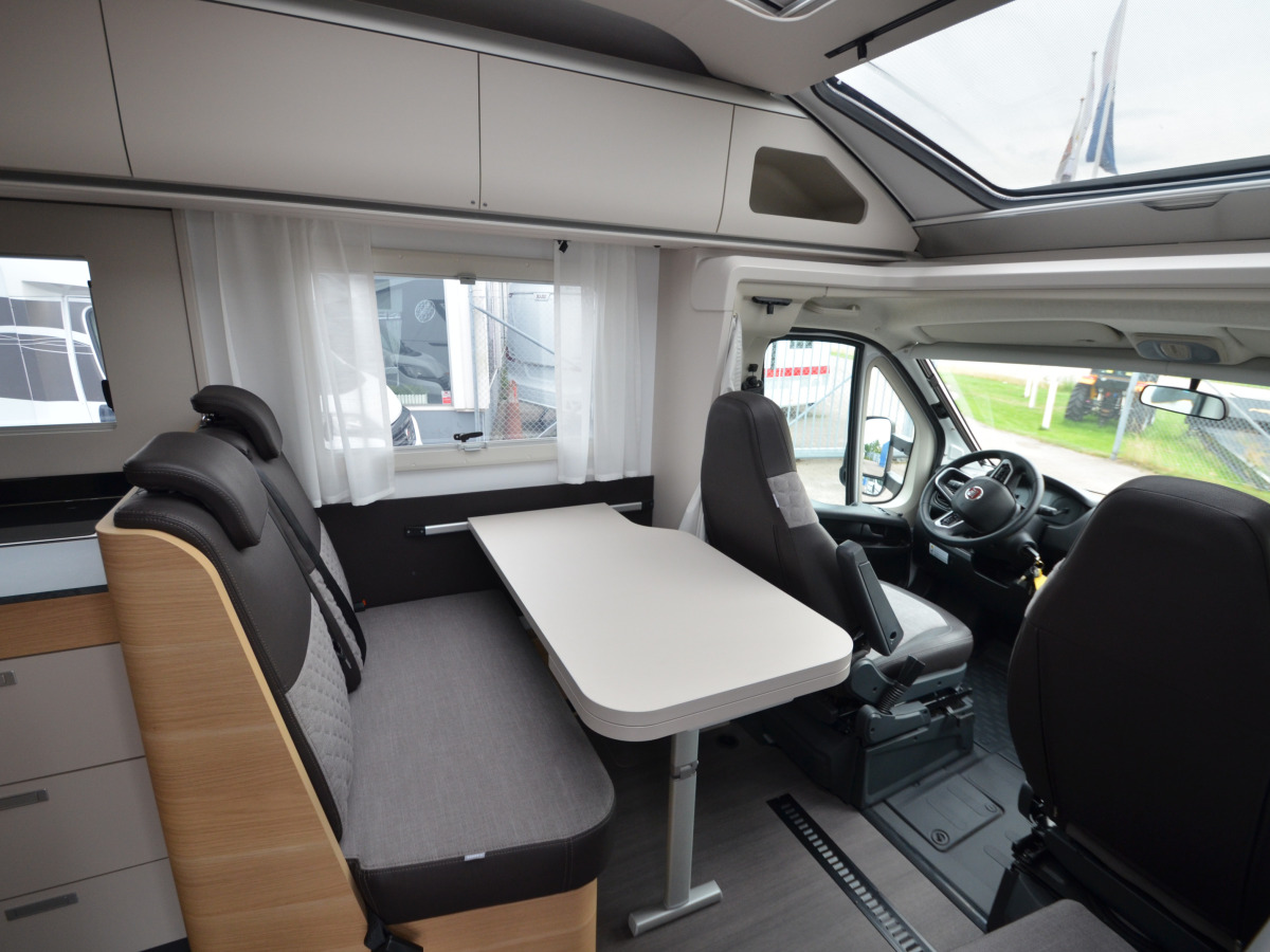 Adria CORAL 670 SL (AC,solcell, auto), bild 6 av 15
