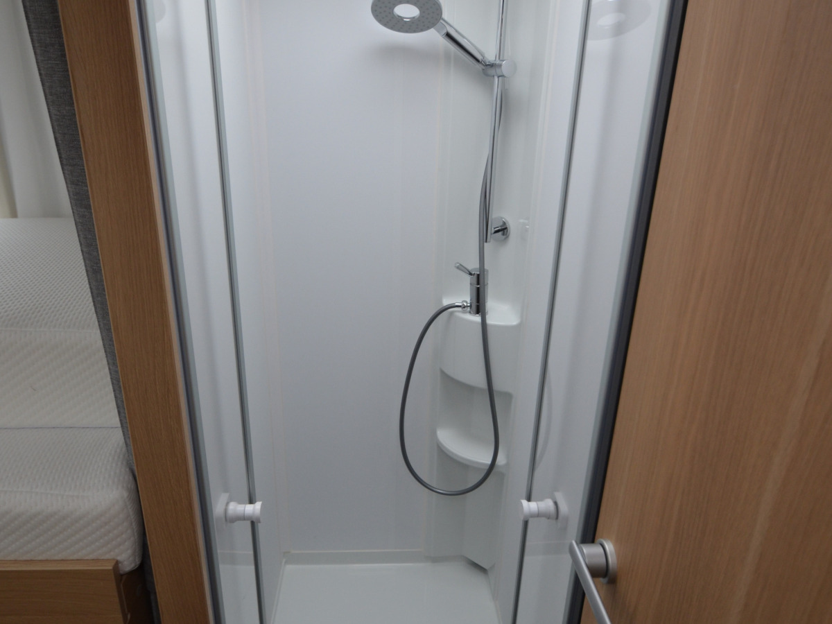 Adria CORAL 670 SL (AC,solcell, auto), bild 11 av 15