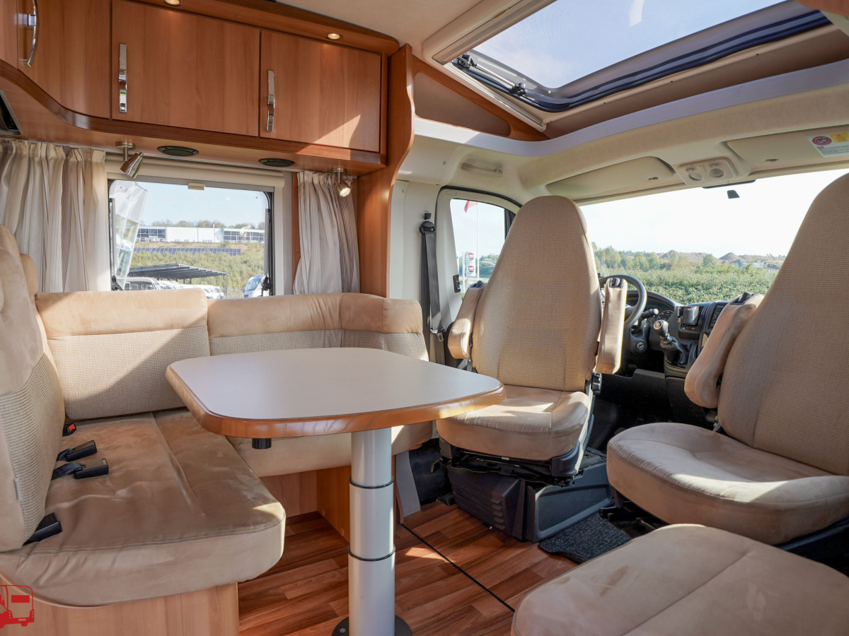 Hymer T 674 CL BIANCO-LINE Långbäddar Dragkrok I KAMPANJ, bild 29 av 41
