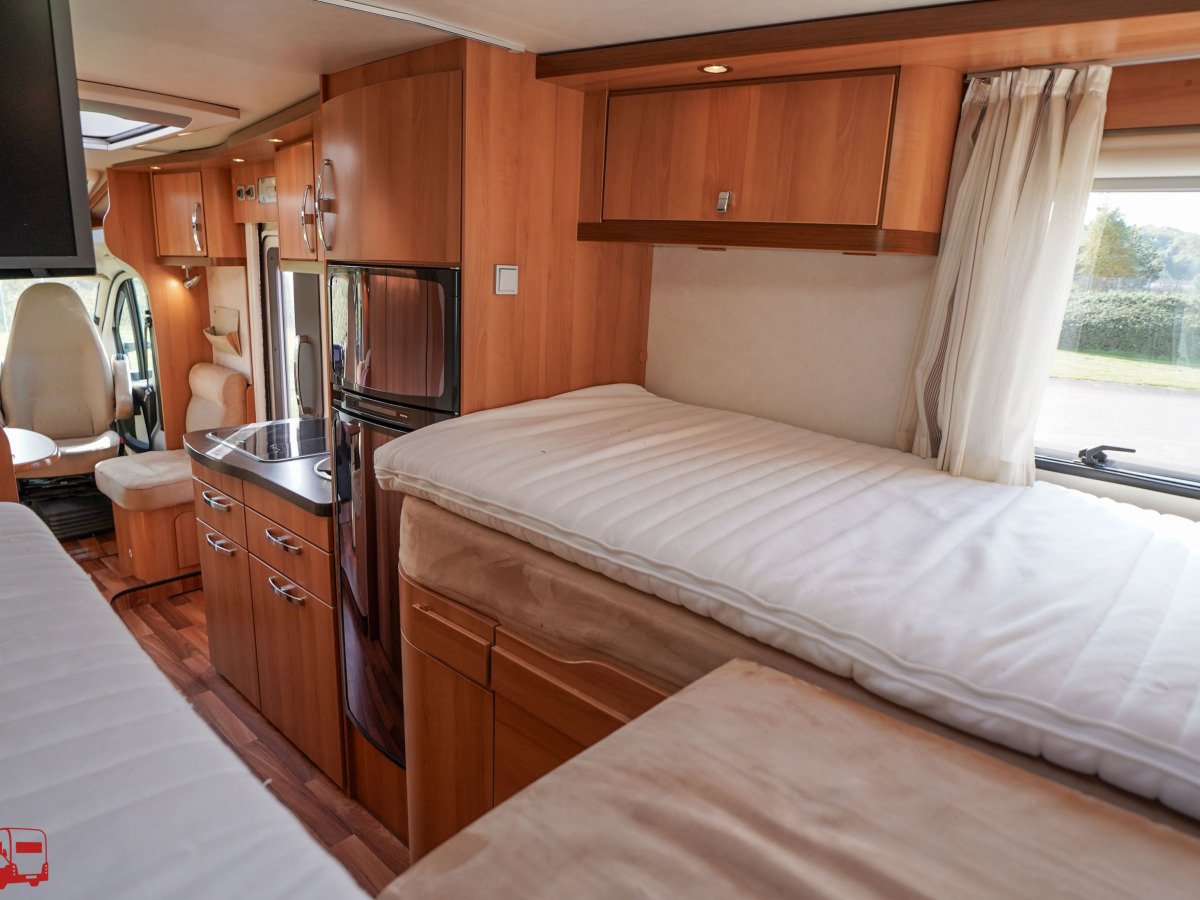 Hymer T 674 CL BIANCO-LINE Långbäddar Dragkrok I KAMPANJ, bild 34 av 41