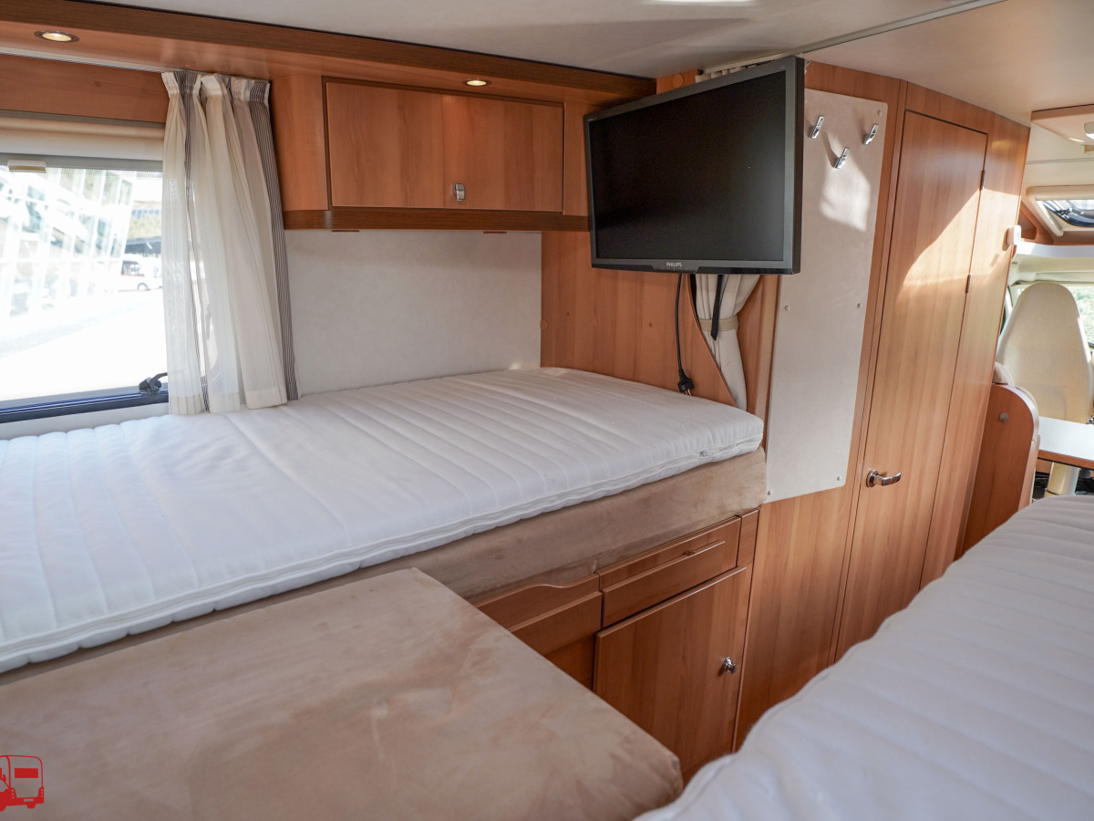 Hymer T 674 CL BIANCO-LINE Långbäddar Dragkrok I KAMPANJ, bild 33 av 41