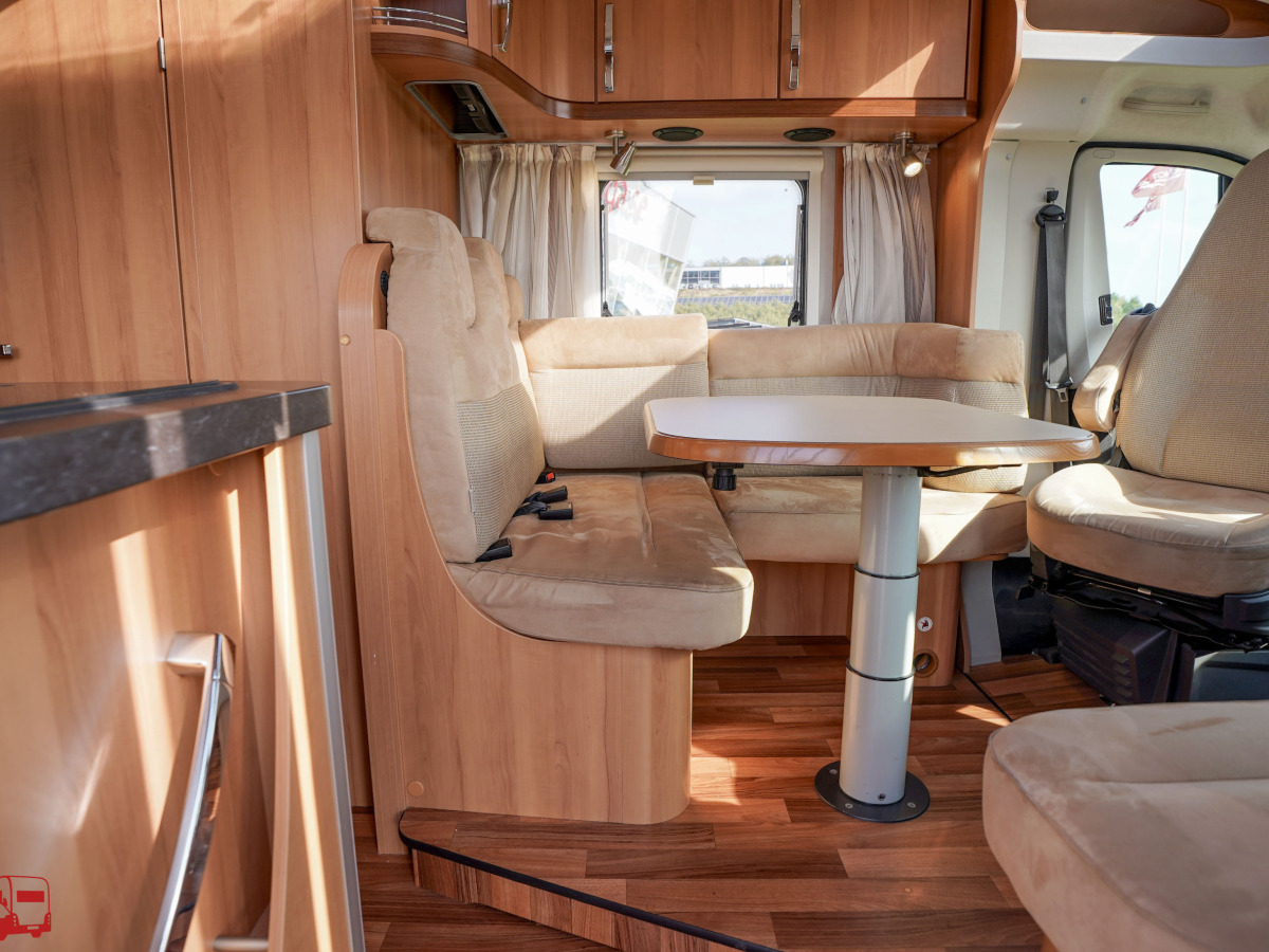 Hymer T 674 CL BIANCO-LINE Långbäddar Dragkrok I KAMPANJ, bild 28 av 41