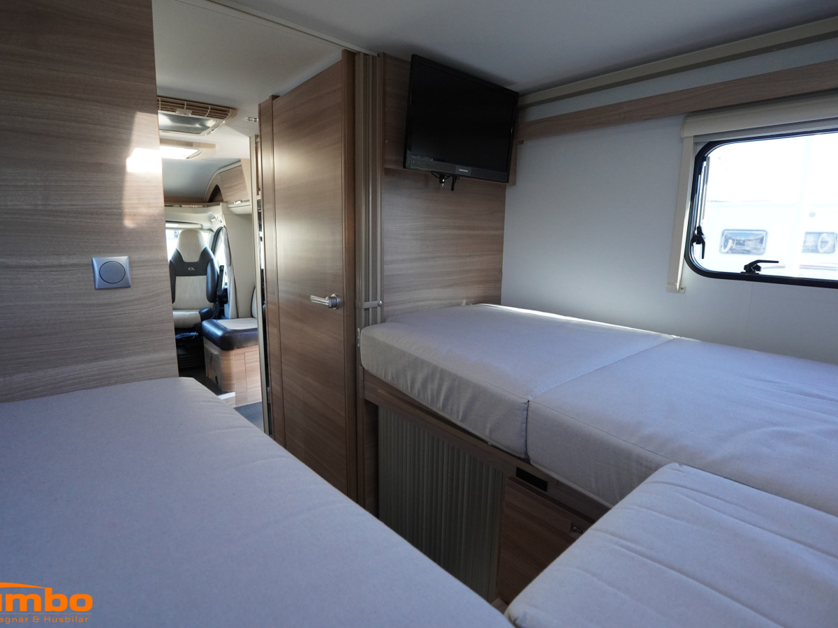 Adria CORAL S 670SL, AC, Solcell, bild 16 av 22