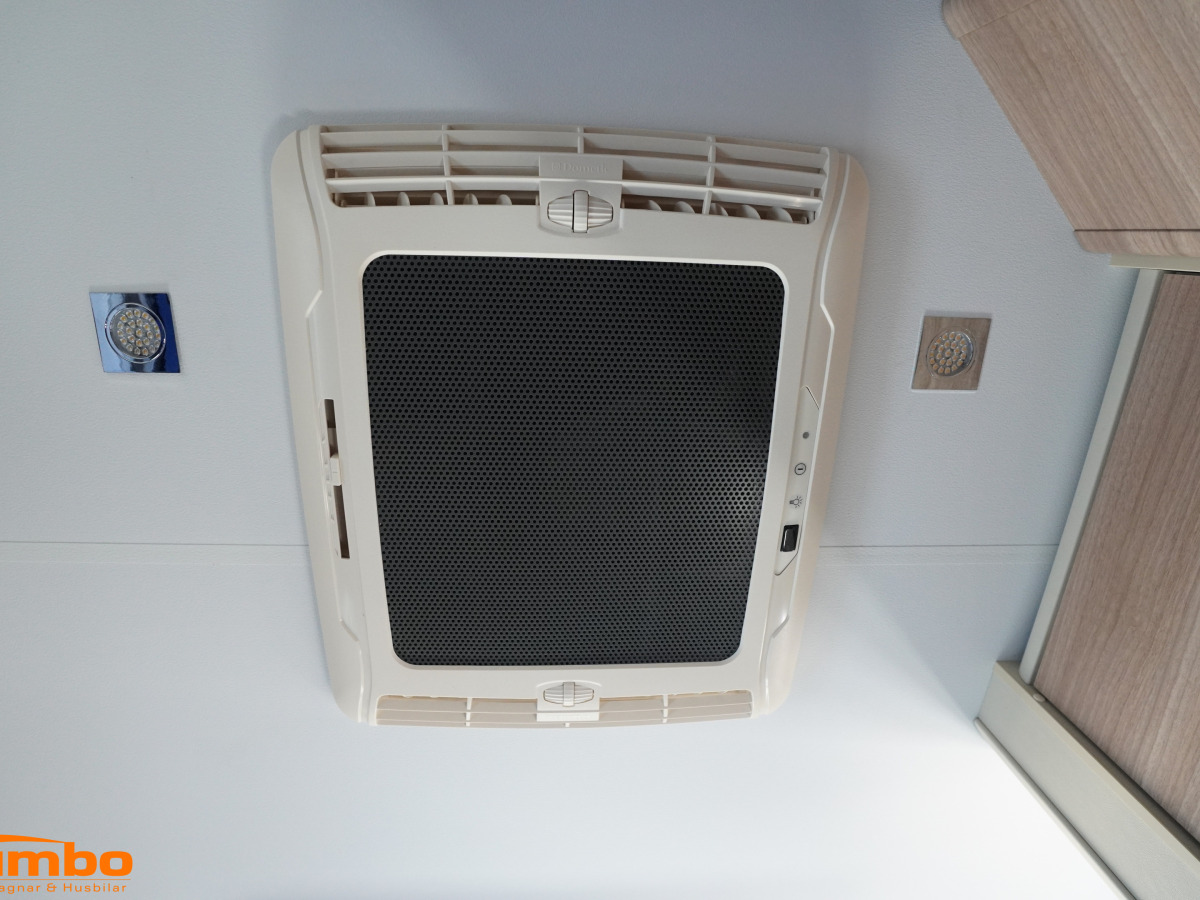 Adria CORAL S 670SL, AC, Solcell, bild 17 av 22