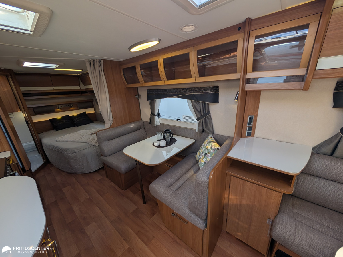 KABE ROYAL 720 GXL KS *ALDE / Mitt dinette / Året runt, bild 9 av 23