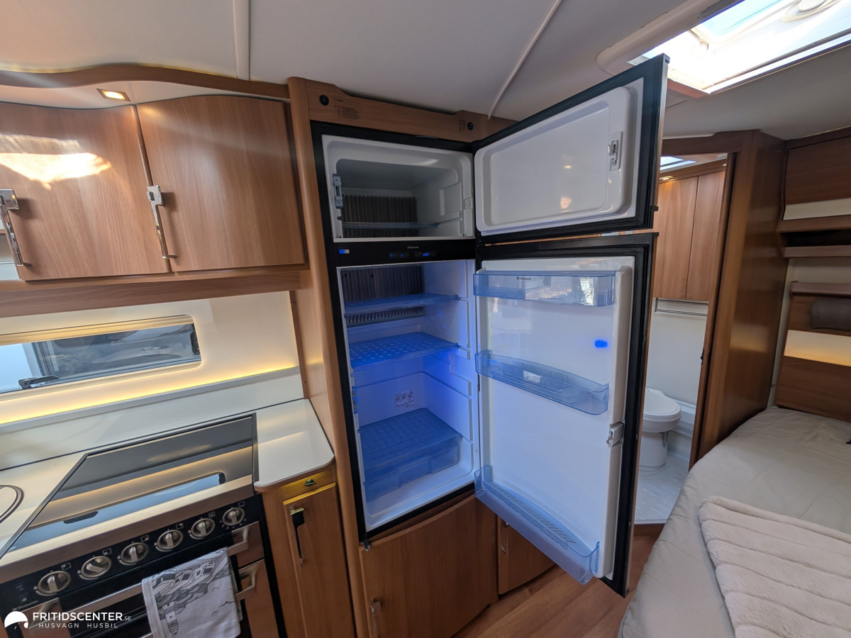KABE ROYAL 720 GXL KS *ALDE / Mitt dinette / Året runt, bild 19 av 23