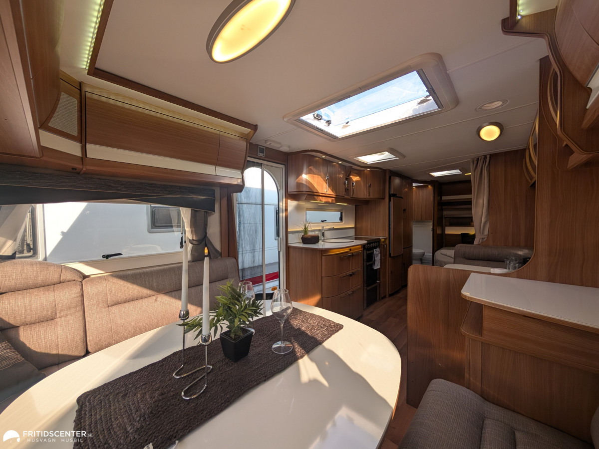 KABE ROYAL 720 GXL KS *ALDE / Mitt dinette / Året runt, bild 6 av 23