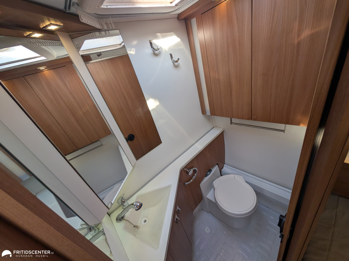KABE ROYAL 720 GXL KS *ALDE / Mitt dinette / Året runt, bild 16 av 23