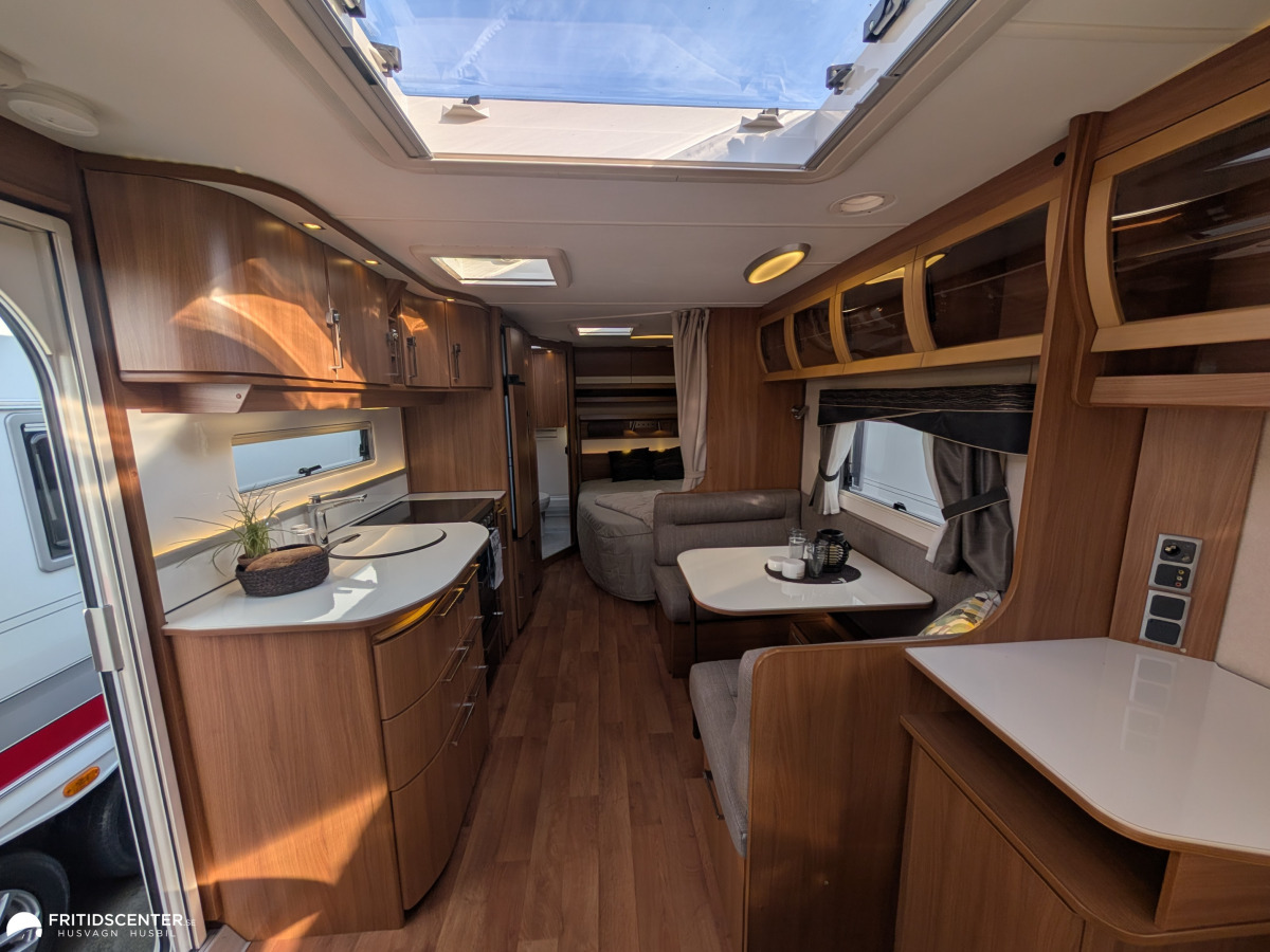 KABE ROYAL 720 GXL KS *ALDE / Mitt dinette / Året runt, bild 8 av 23