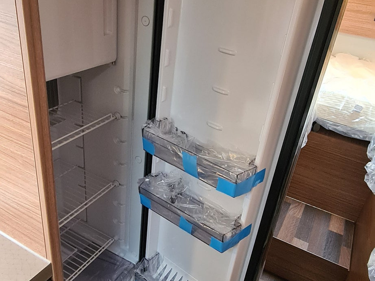 Weinsberg 650 MEG CaraHome perfekt för familjen, bild 8 av 16