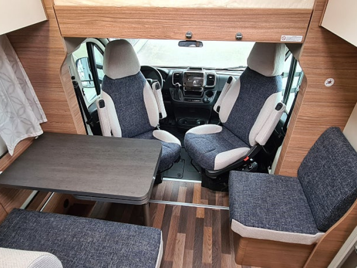 Weinsberg 650 MEG CaraHome perfekt för familjen, bild 15 av 16