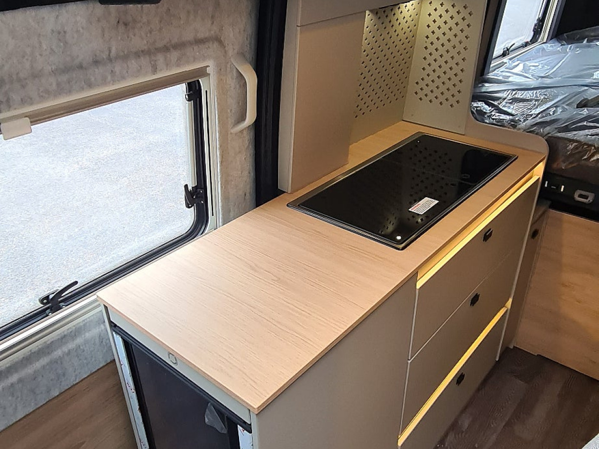 Knaus 630 MX Boxtime Dieselvärmare, Lyftsäng-EL, Långbädd, bild 9 av 14