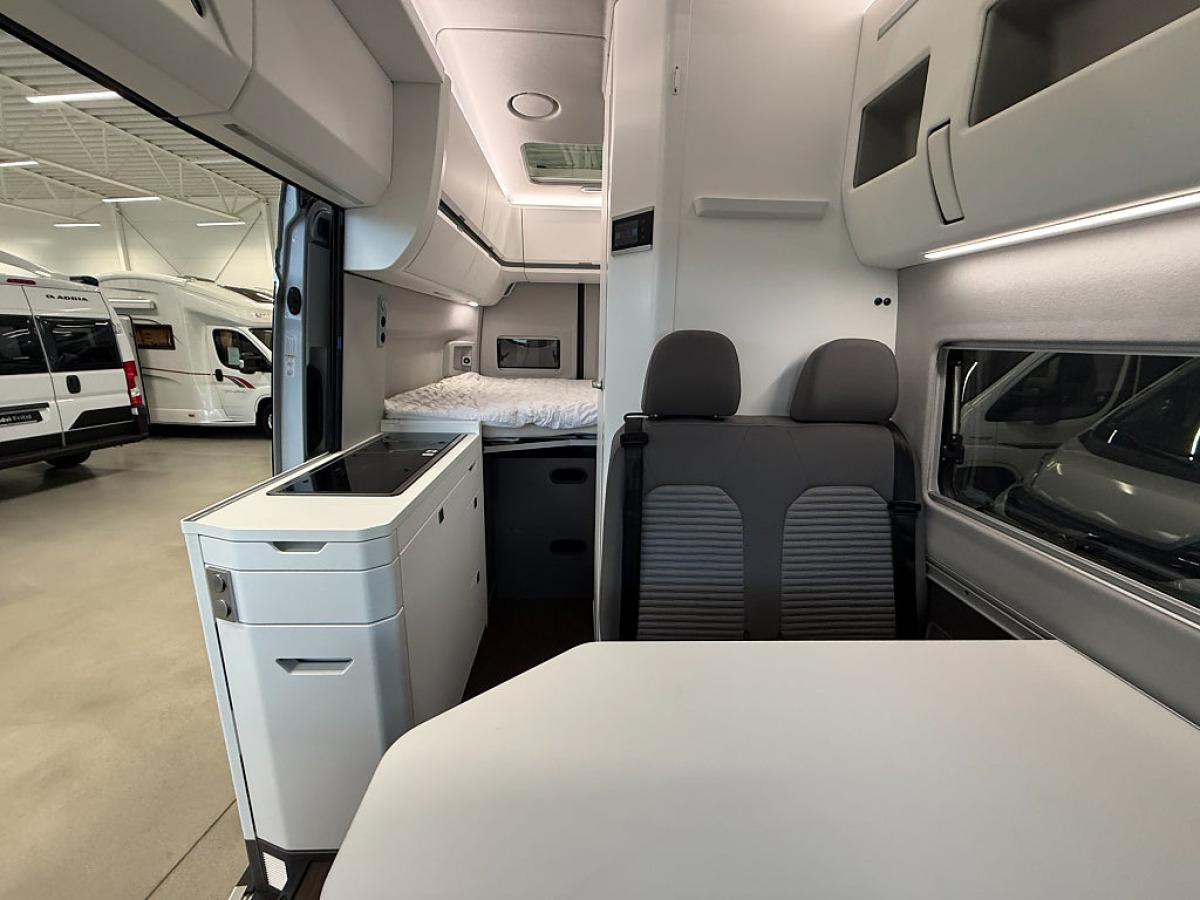 Volkswagen Grand California 600 *Taksäng*Dubbelsäng*, bild 8 av 17