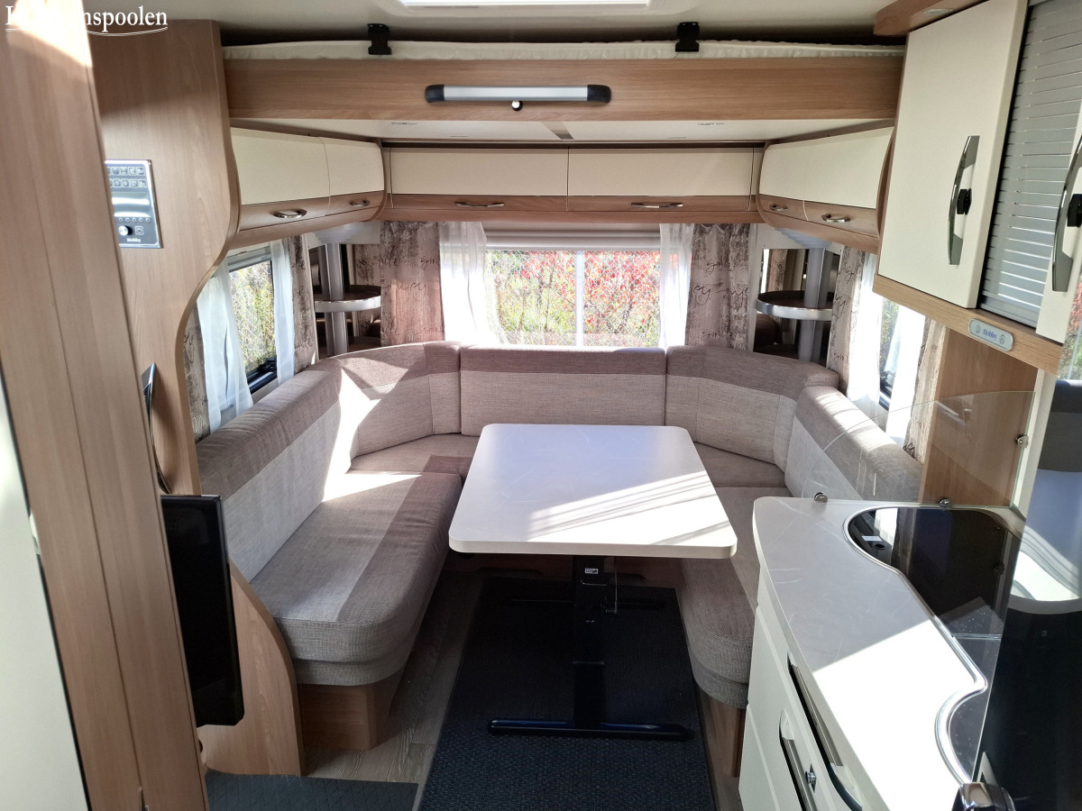 Hobby 515 UHL DE LUXE Långbäddar, Förtält, Markis, Taksäng, bild 5 av 11