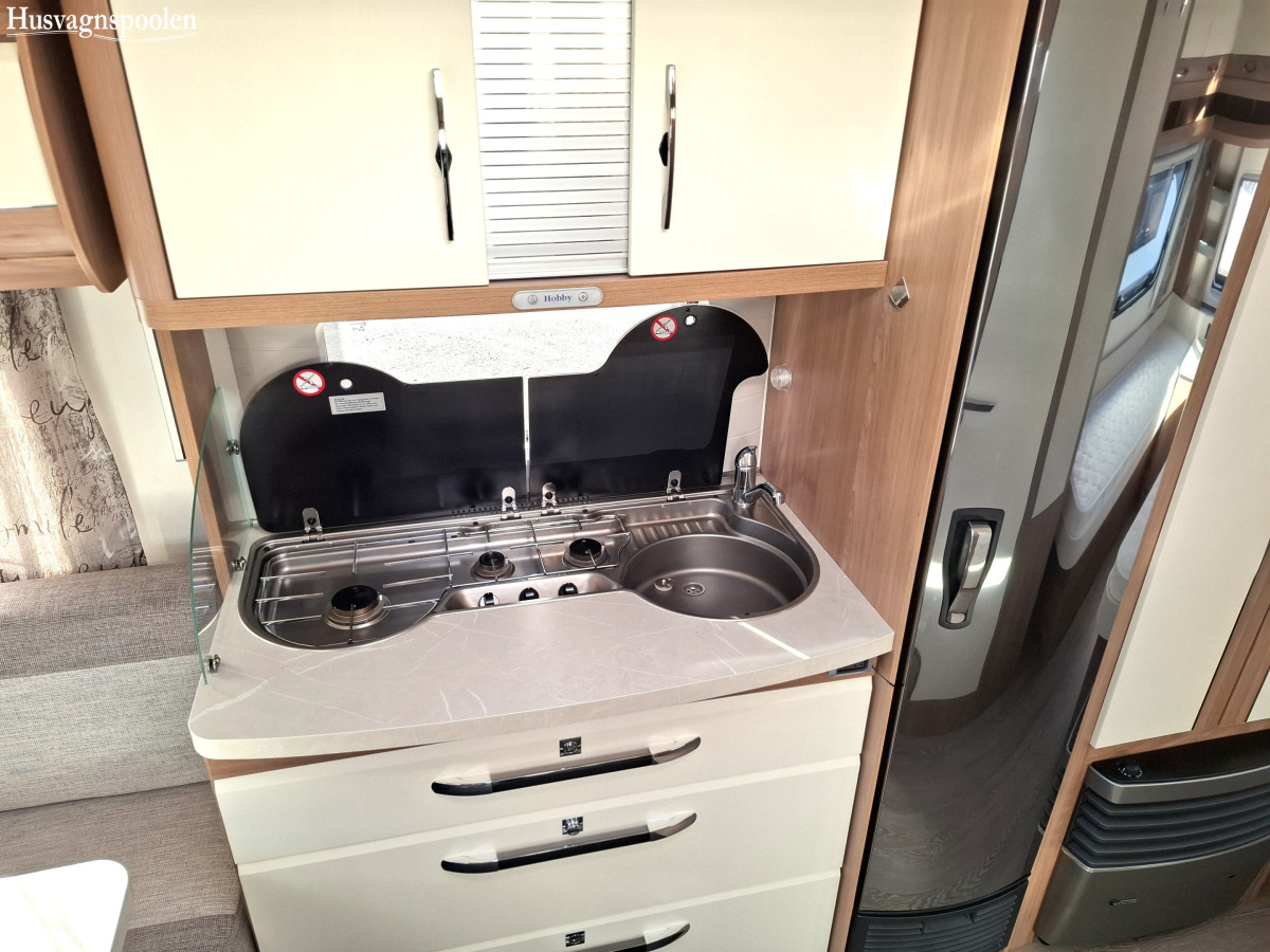 Hobby 515 UHL DE LUXE Långbäddar, Förtält, Markis, Taksäng, bild 7 av 11