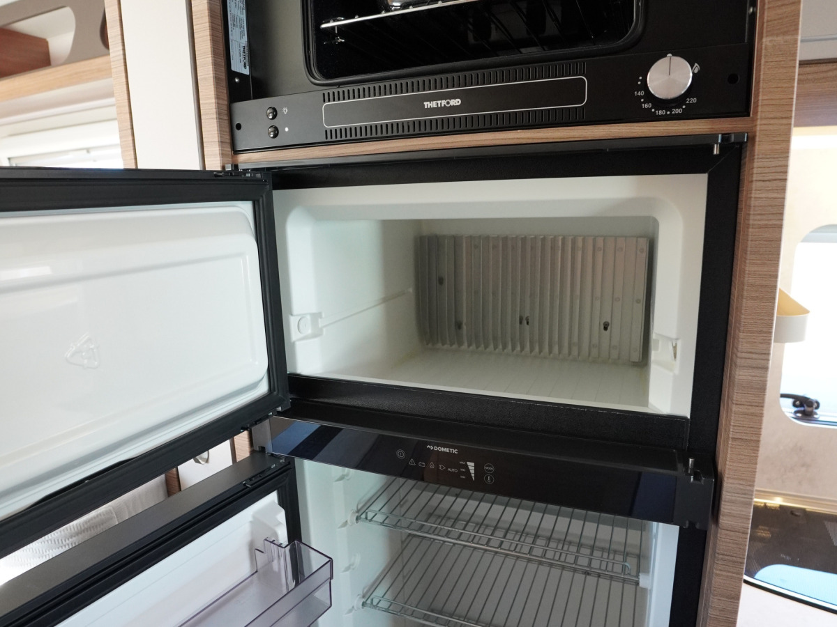 Knaus MEG 700, bild 10 av 21