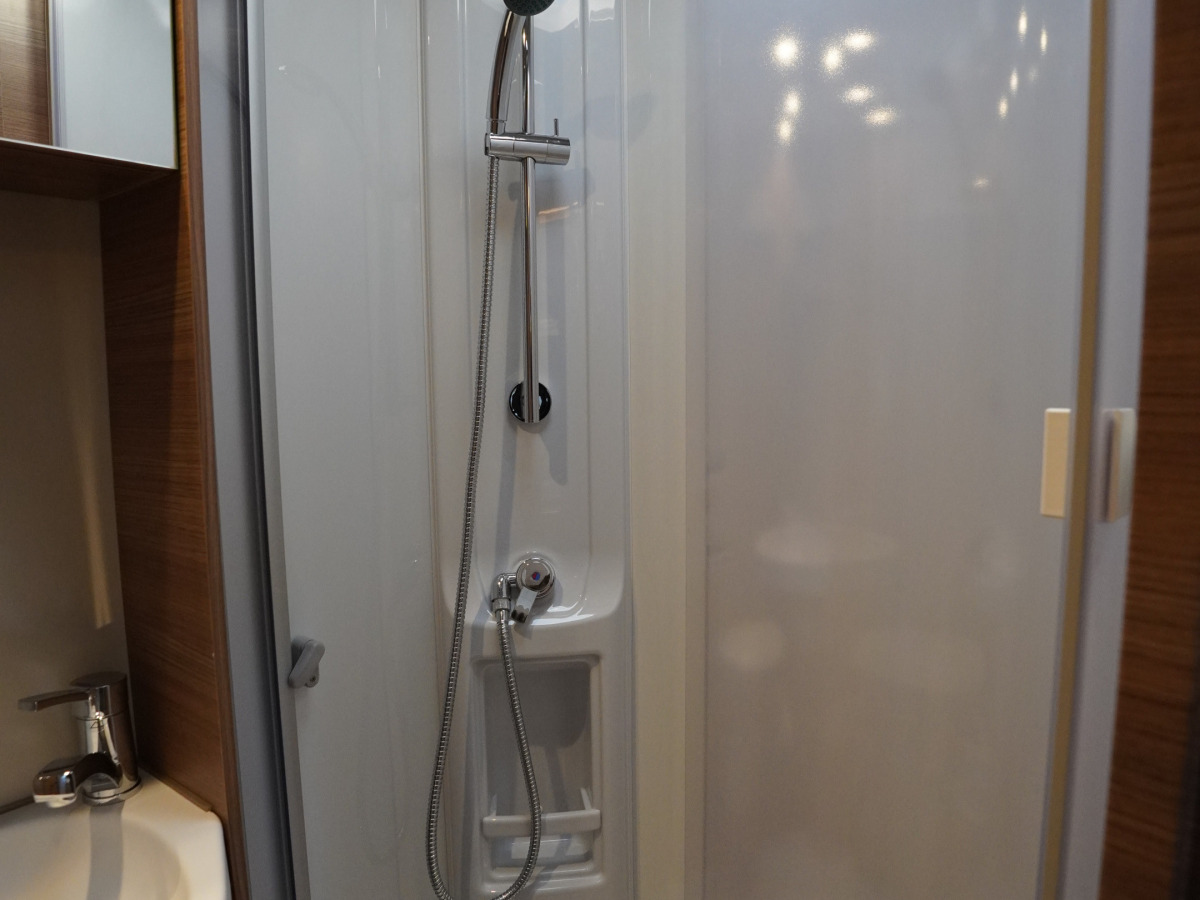 Knaus MEG 700, bild 12 av 21