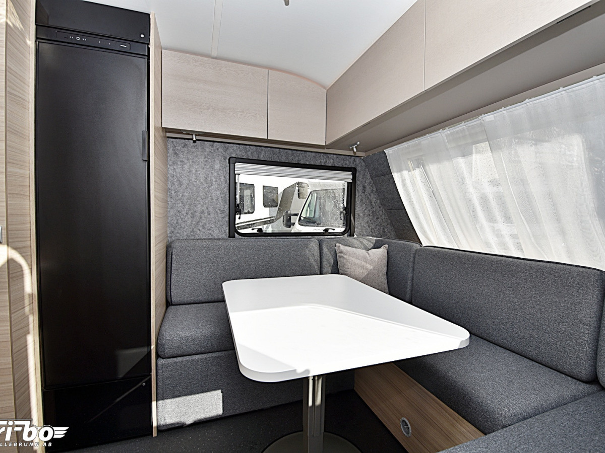Adria 502 UL Altea, Långbäddar, bild 4 av 25