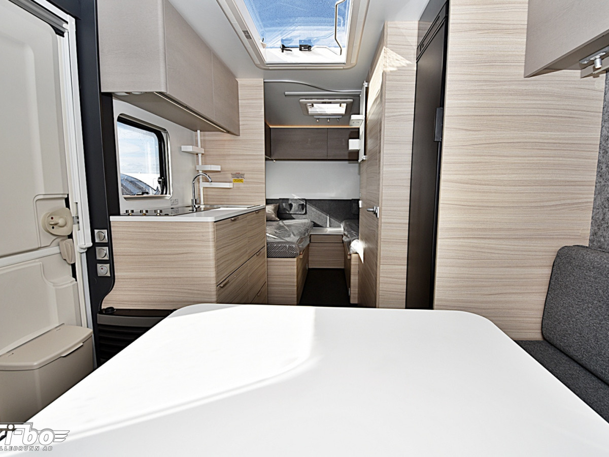 Adria 502 UL Altea, Långbäddar, bild 8 av 25