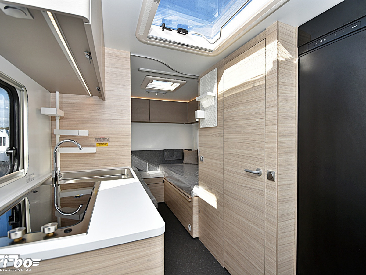 Adria 502 UL Altea, Långbäddar, bild 10 av 25