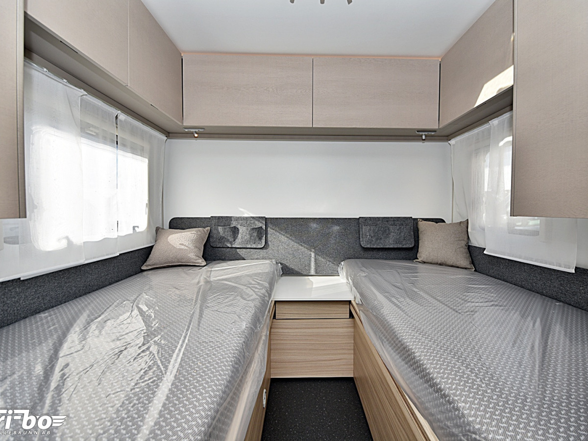 Adria 502 UL Altea, Långbäddar, bild 12 av 25