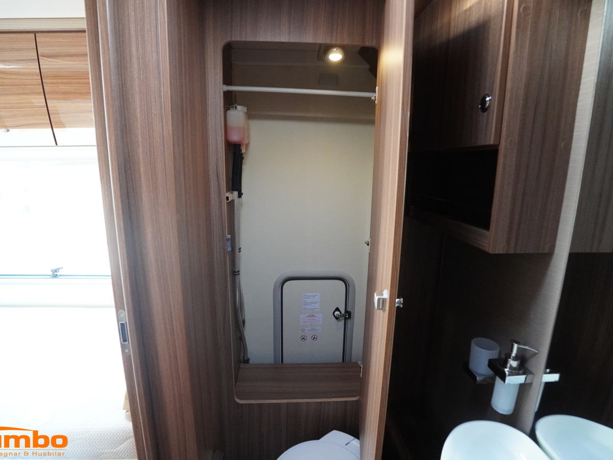 Eura Mobil IL 730 EB, bild 14 av 23