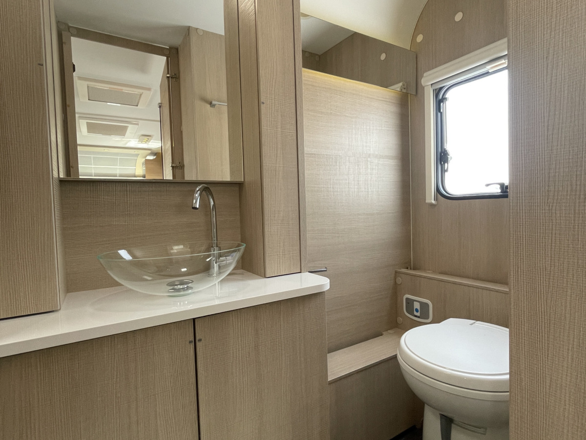 Adria ADORA 613 HT, bild 17 av 28