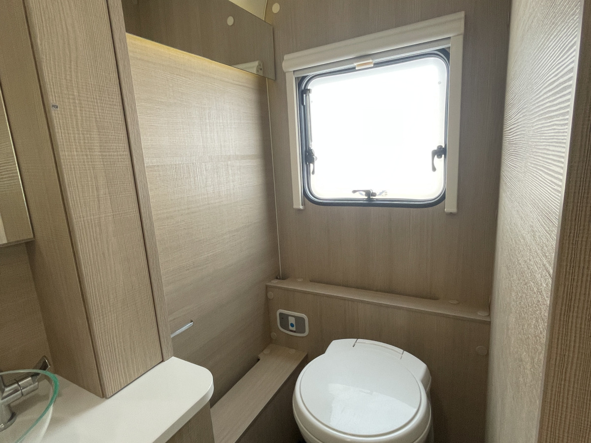 Adria ADORA 613 HT, bild 18 av 28