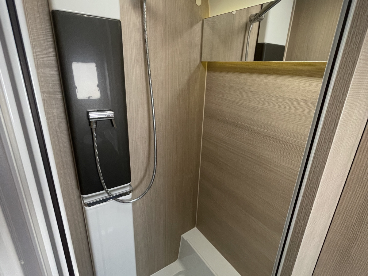 Adria ADORA 613 HT, bild 19 av 28