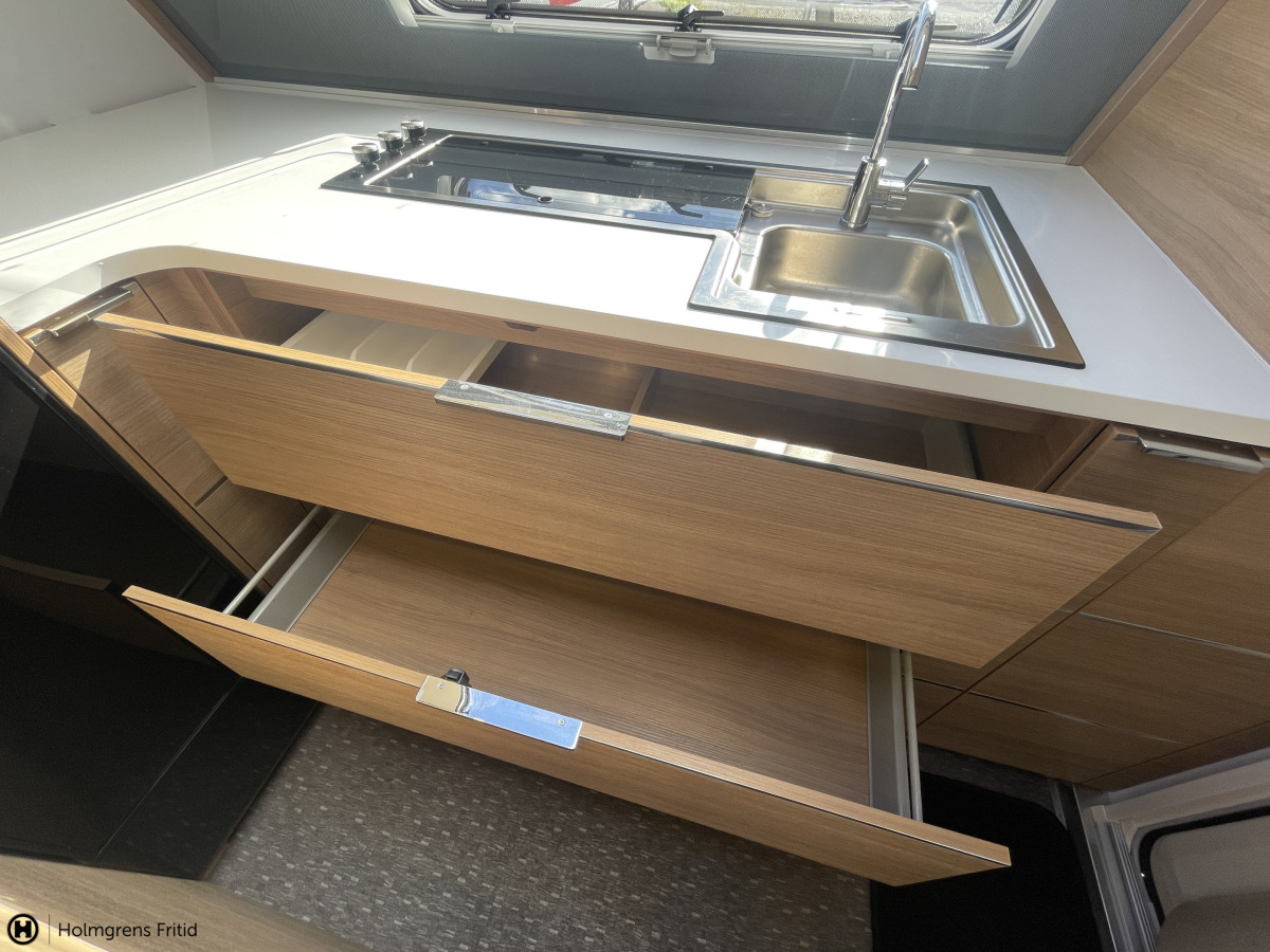 Adria ADORA 613 HT, bild 25 av 28