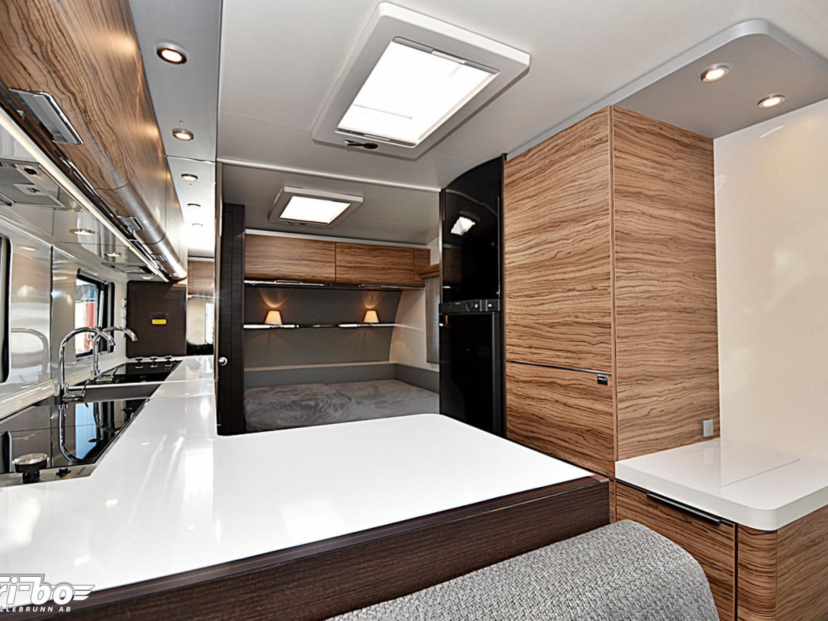 Adria 563 PU Astella Glam Edition, Dubbelbädd, bild 10 av 28