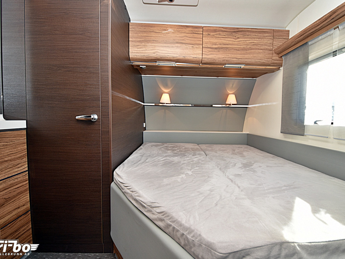 Adria 563 PU Astella Glam Edition, Dubbelbädd, bild 14 av 28