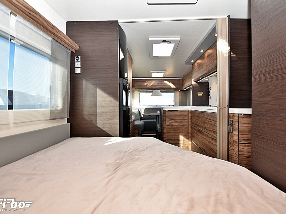 Adria 563 PU Astella Glam Edition, Dubbelbädd, bild 17 av 28