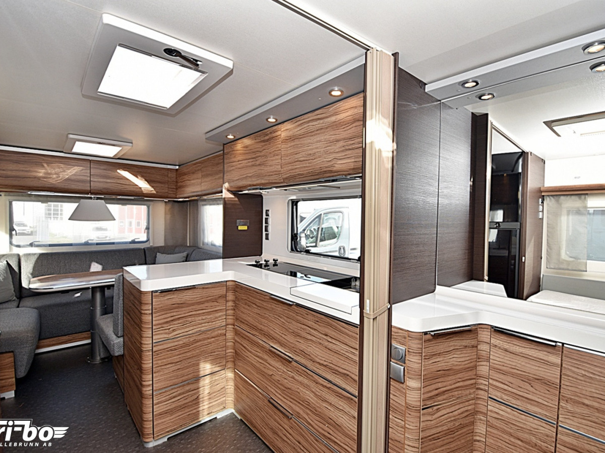 Adria 563 PU Astella Glam Edition, Dubbelbädd, bild 18 av 28