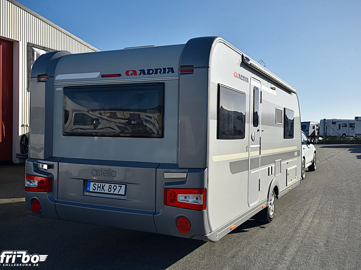 Adria 563 PU Astella Glam Edition, Dubbelbädd, bild 26 av 28