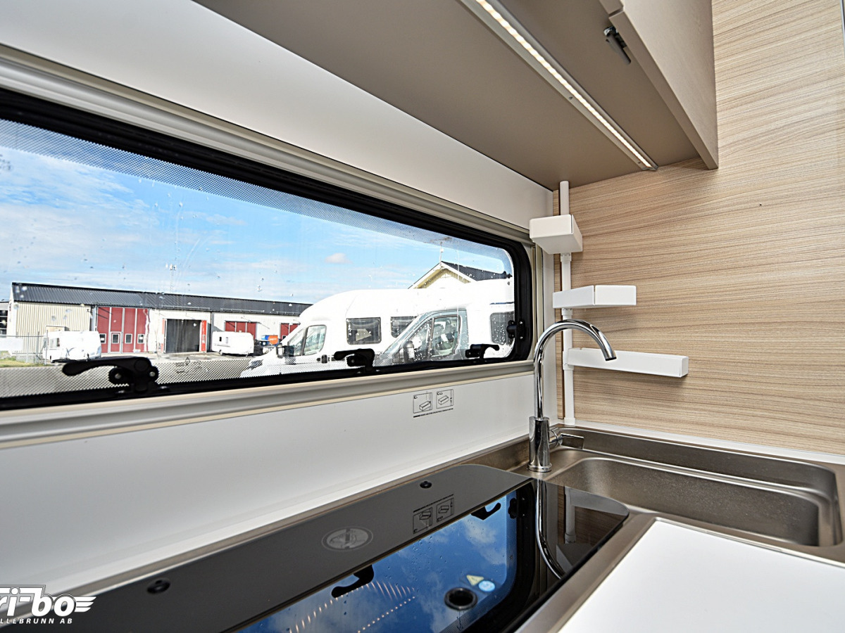 Adria 362 LH Altea, Långbäddar, bild 16 av 21