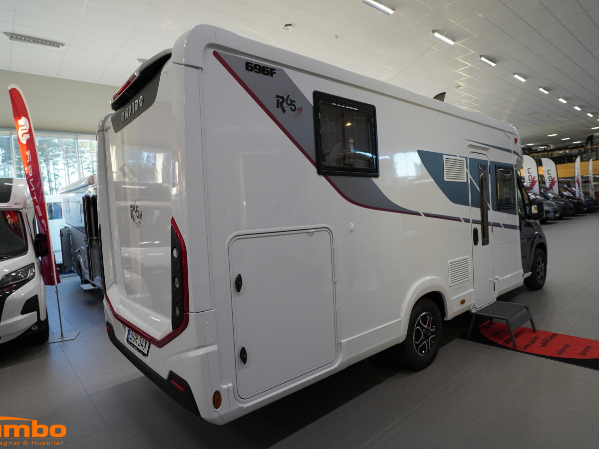 Rapido 696 F 65ans 140hk Automat 3500kg, bild 21 av 23