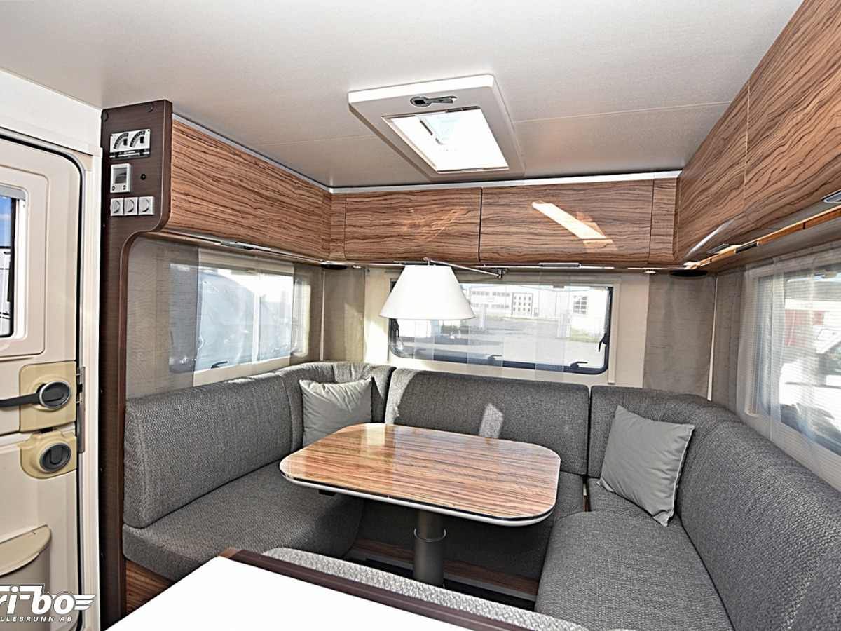 Adria 563 PU Astella Glam Edition, Dubbelbädd, bild 23 av 28