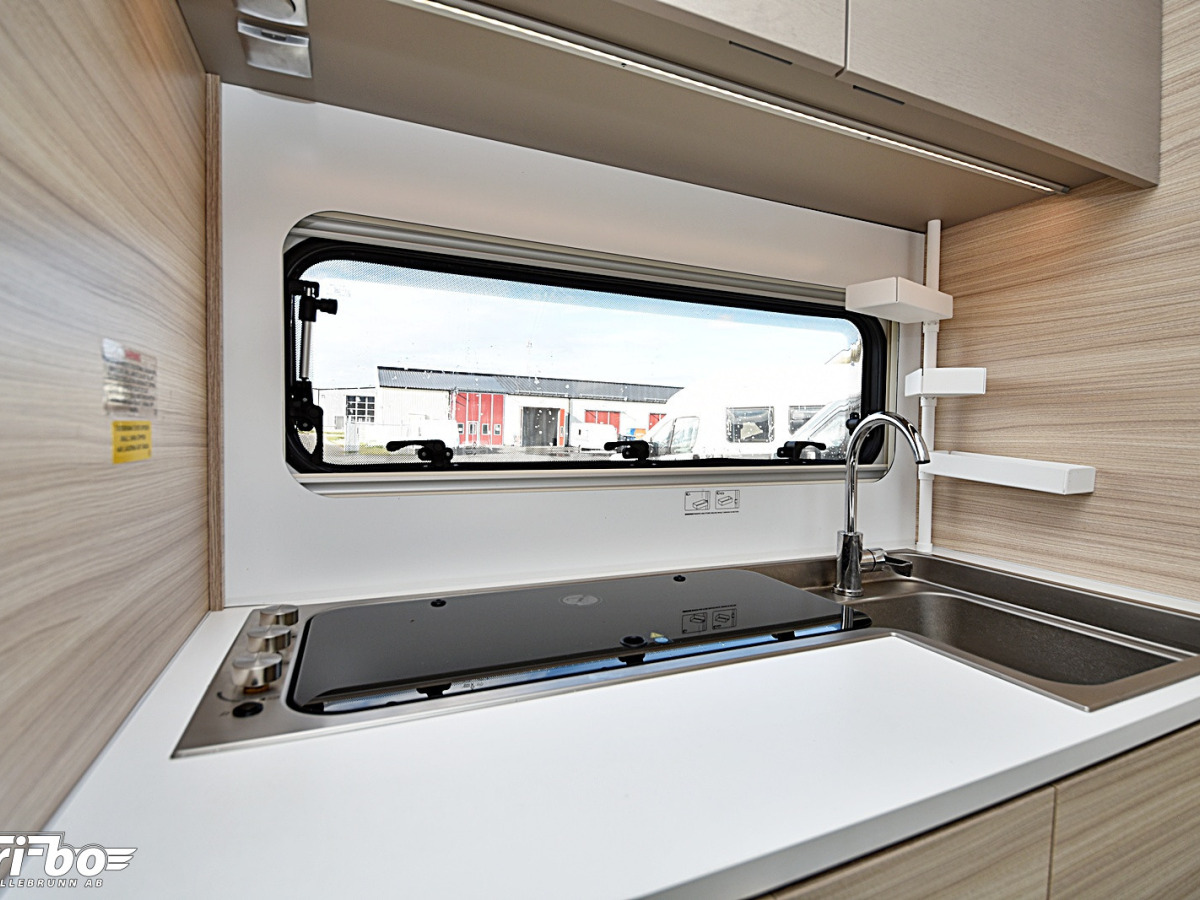 Adria 362 LH Altea, Långbäddar, bild 15 av 21