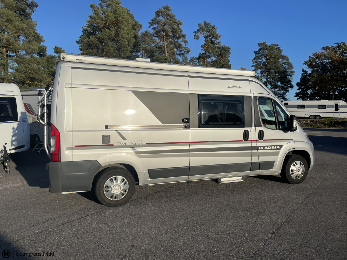 Adria TWIN 600 SPT, bild 2 av 22